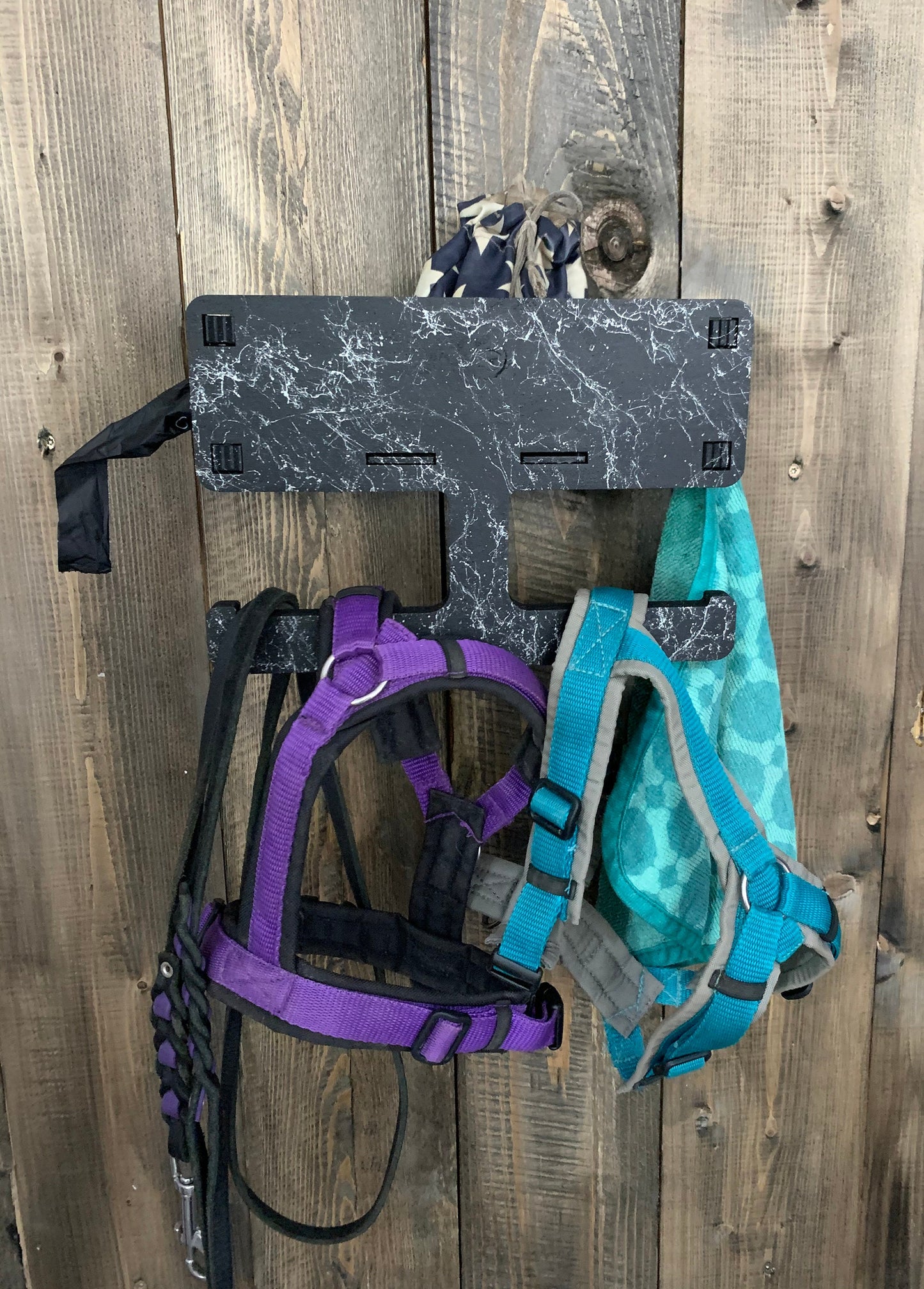 Hundegarderobe personalisiert, Leinengarderobe, Leinenparkplatz, Leinenhalter, Leinenplatz, Leine aufhängen