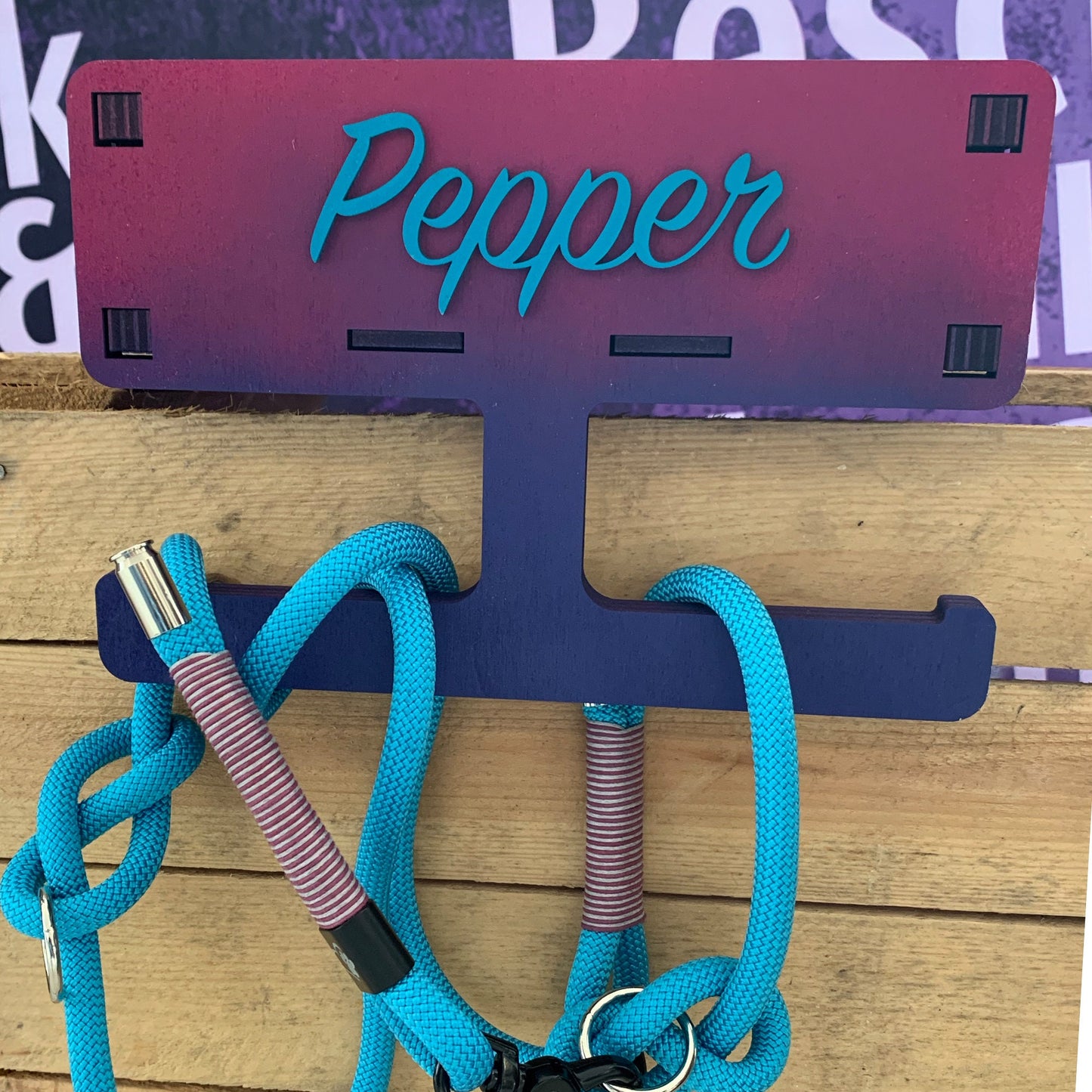 Hundegarderobe personalisiert, Leinengarderobe, Leinenparkplatz, Leinenhalter, Leinenplatz, Leine aufhängen
