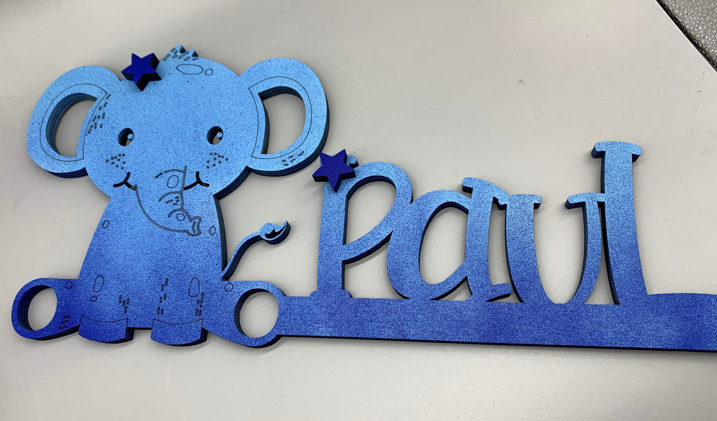 Personalisierter Holz Schriftzug Kinderzimmer