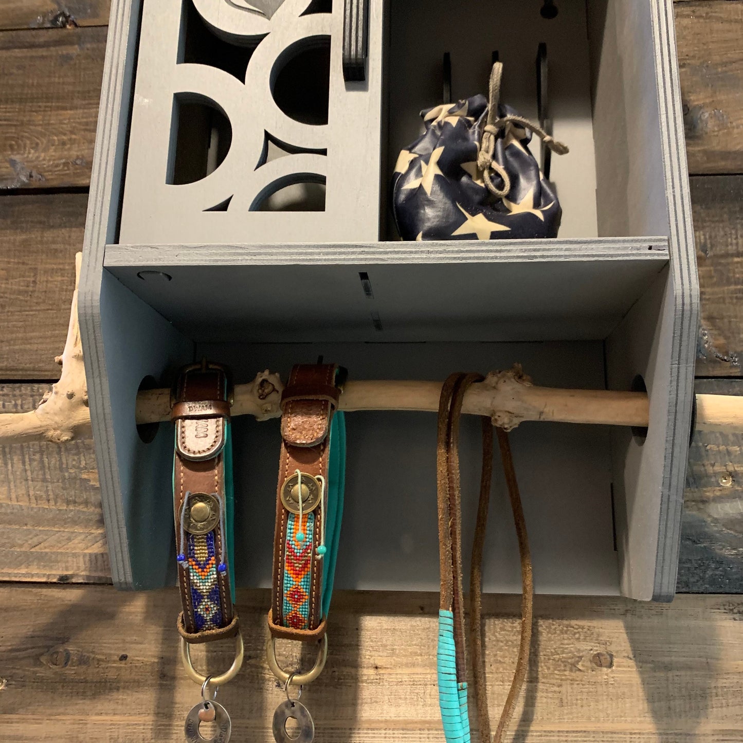 XXL Hundegarderobe mit Schrank & Treibholz