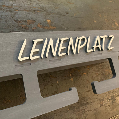 Leinenplatz, Hundegarderobe personalisiert, Leinengarderobe, Leinenparkplatz, Leinenhalter, Hundeleine, Dogstation