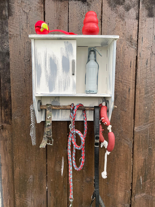 Hundegarderobe, Leinenplatz, Hängeschrank, Leinengarderobe, Leinenparkplatz, Leinenhalter, Hundeleine, Shabby Chic, Treibholz