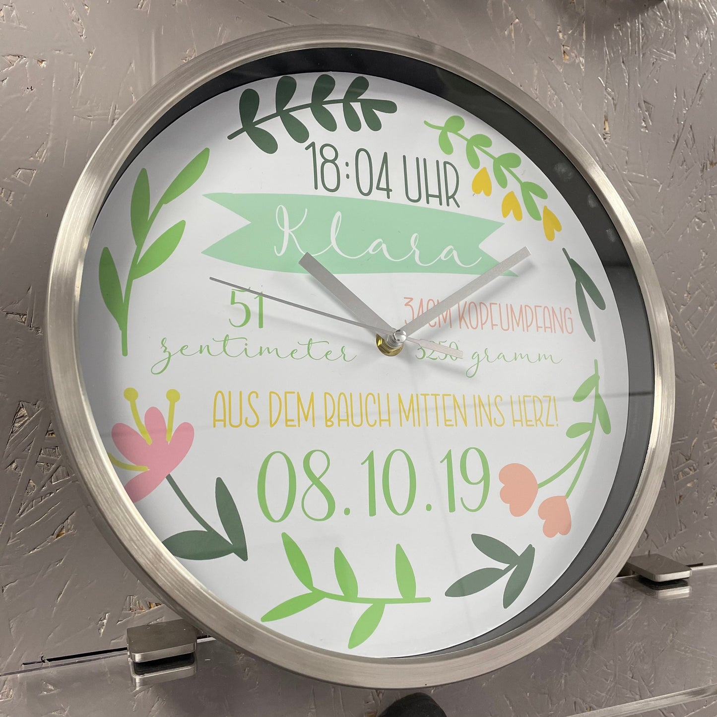 Personalisierte Kinderzimmer Wanduhr mit Namen 29,3 cm