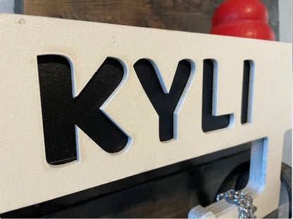 Hundegarderobe XL Personalisiert 45cm - Leinenhalter Wandmontage Leinenparkplatz