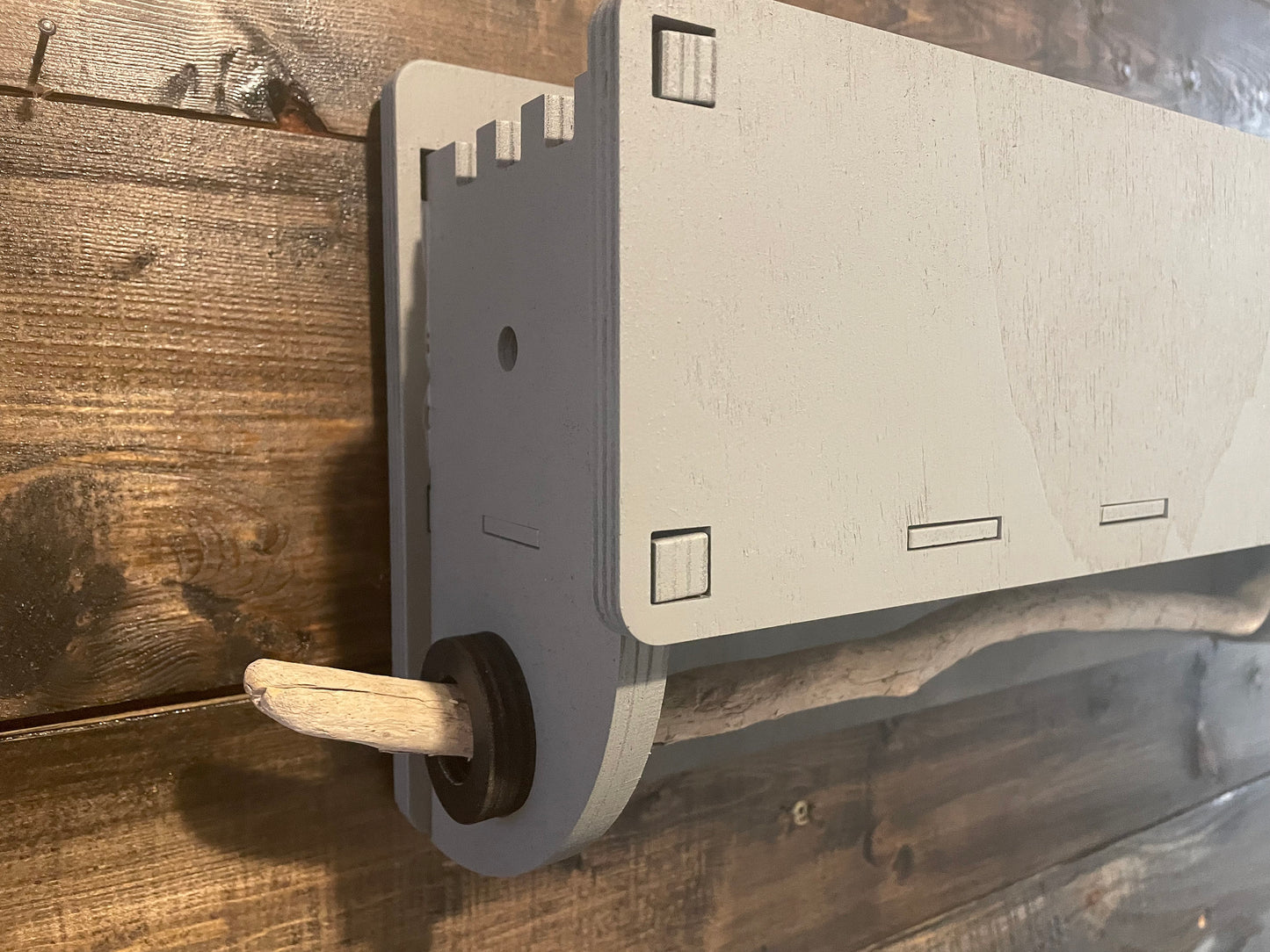 Hundegarderobe  mit Treibholzstock, Leinenplatz, personalisiert, Leinengarderobe, Leinenparkplatz, Leinenhalter, Hundeleine, Leine aufhängen