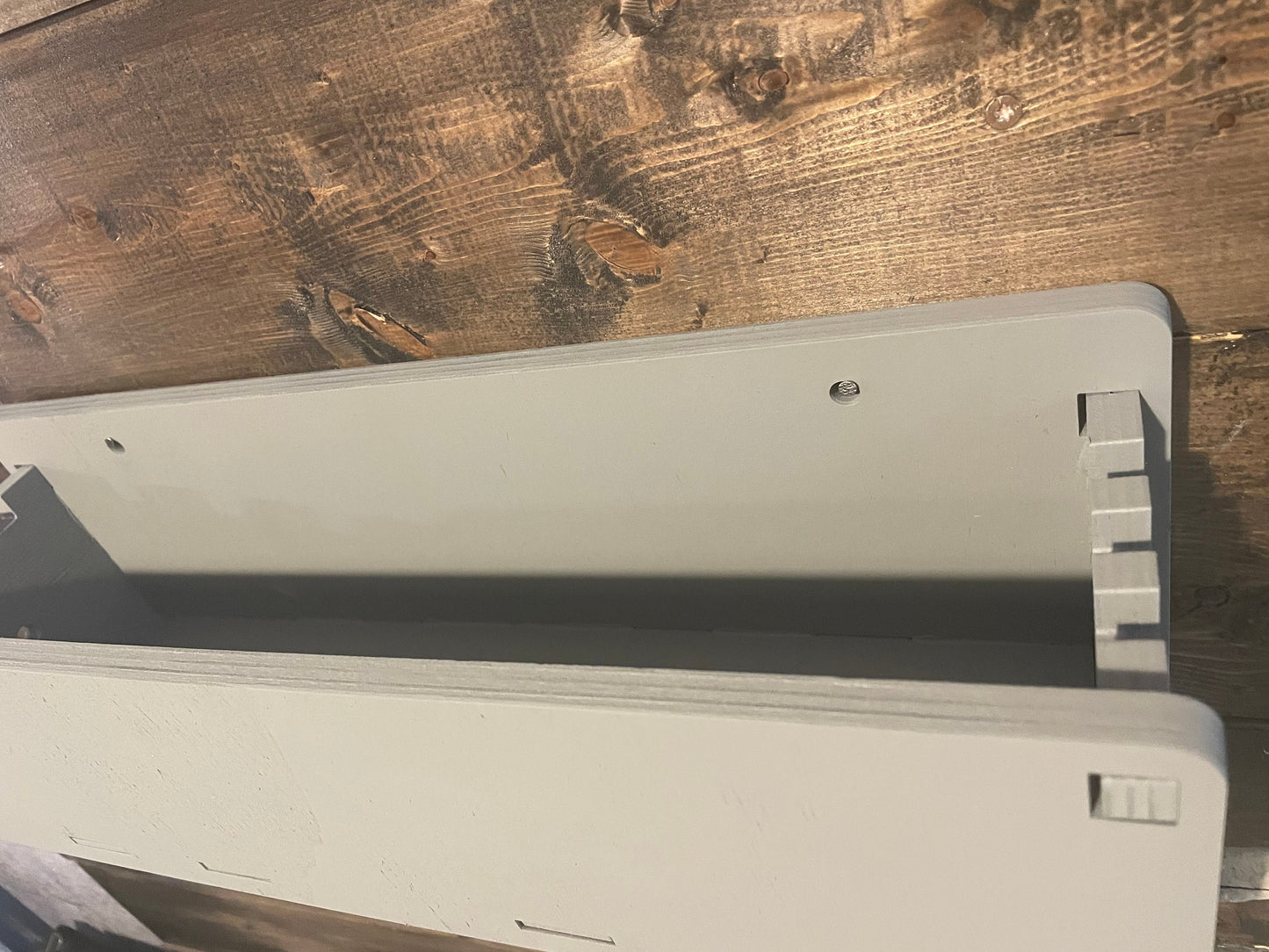 Hundegarderobe  mit Treibholzstock, Leinenplatz, personalisiert, Leinengarderobe, Leinenparkplatz, Leinenhalter, Hundeleine, Leine aufhängen