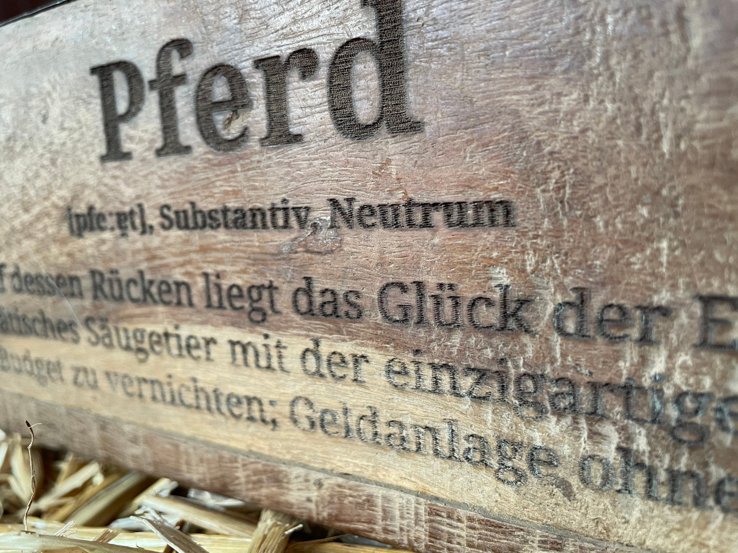 Antike Ziegelform Holz mit Gravur – Geschenk für Pferdeliebhaber