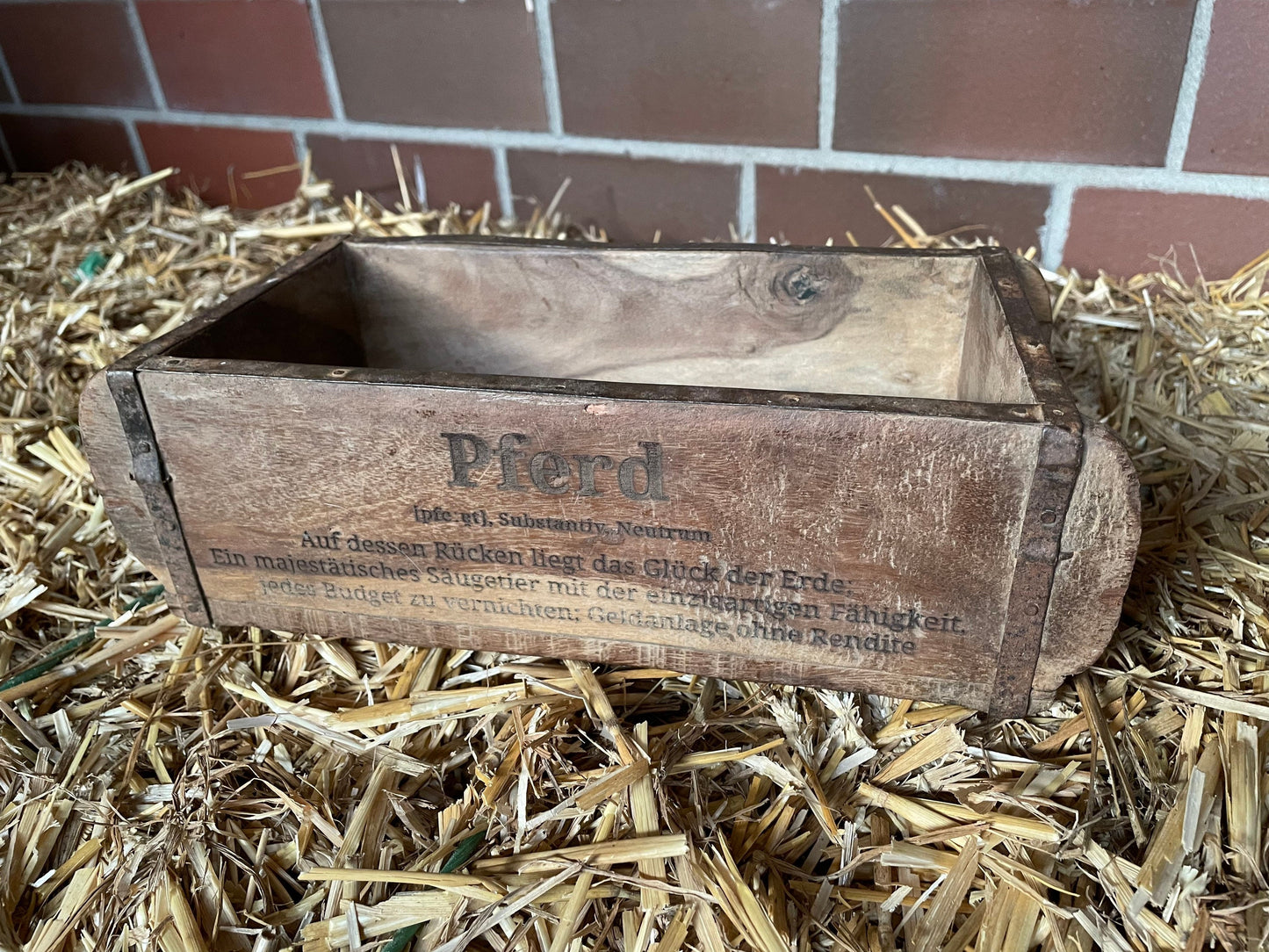 Antike Ziegelform Holz mit Gravur – Geschenk für Pferdeliebhaber
