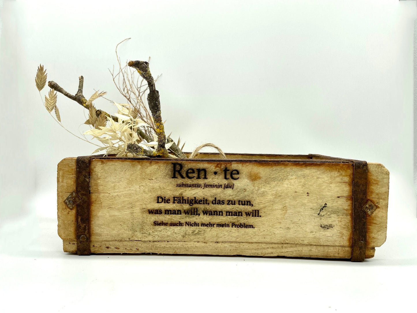 Antike Ziegelform Holz mit Gravur „LOVE“ – Vintage Deko