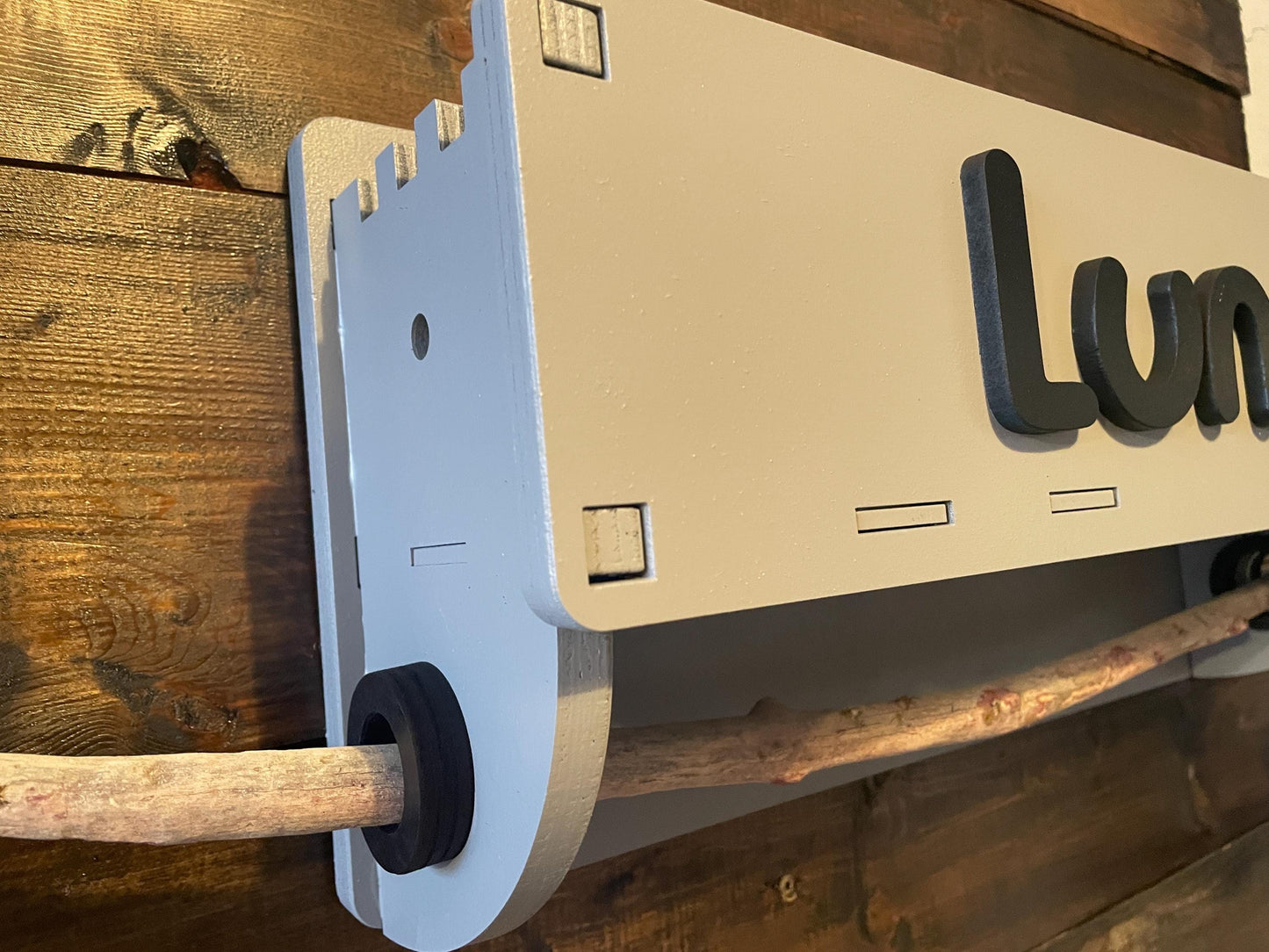 Hundegarderobe  mit Treibholzstock, Leinenplatz, personalisiert, Leinengarderobe, Leinenparkplatz, Leinenhalter, Hundeleine, Leine aufhängen